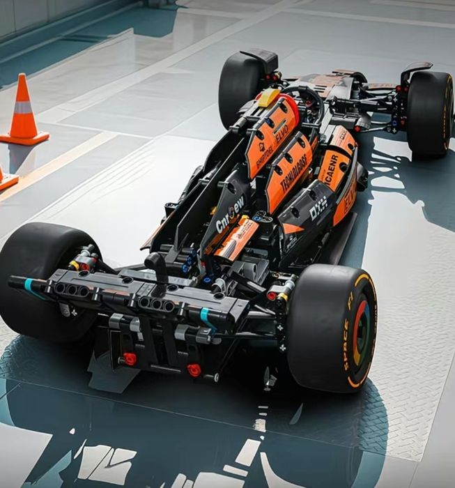 Конструктор лего Формула 1 McLaren MCL38