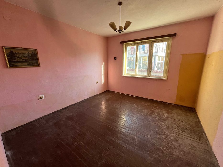 Продава се Къща в Казанлък - 90 кв.м за 1587 €/кв.м - Снимка #4