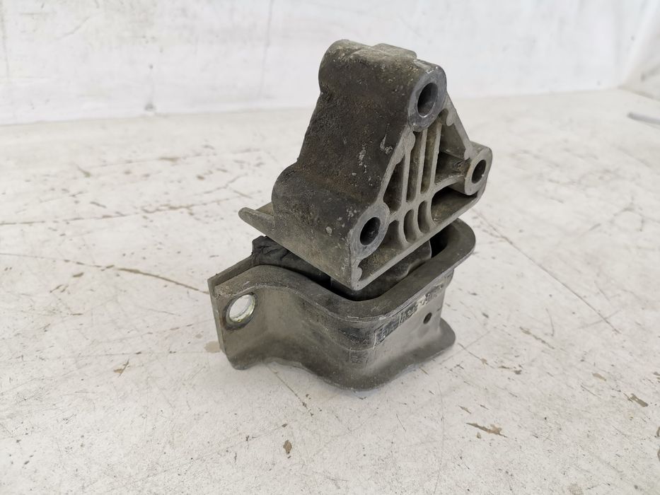 Антибалансираш Тампон за Двигател / Antibalansirasch Tampon za Dvigate