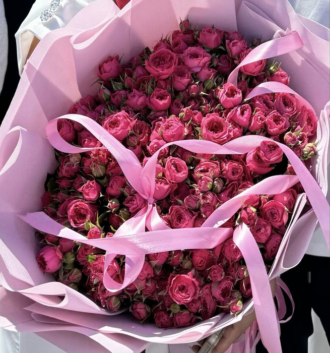 КУСТОВЫЕ РОЗЫ продам за 10 к