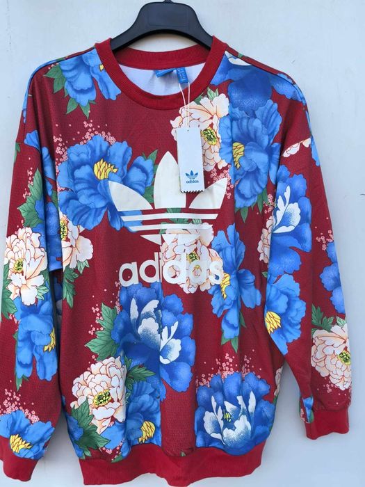 Adidas ново оригинално дамско hoodie  M/Л размер