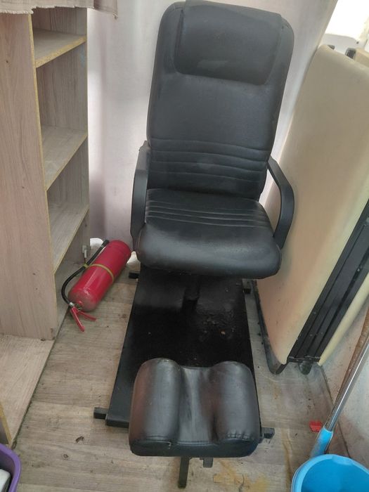 Срочно педикюр кресло продам 25000