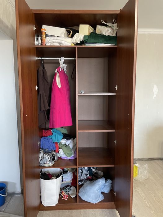 Срочно продам шкаф