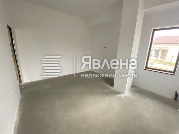 Продава се Къща в с. Здравец, Област Варна - 200 кв.м за 1075 €/кв.м - Снимка #4