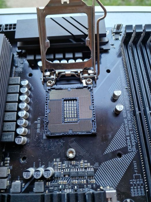 Placa de baza lga 1200 gygabite si asus defecte pentru piese