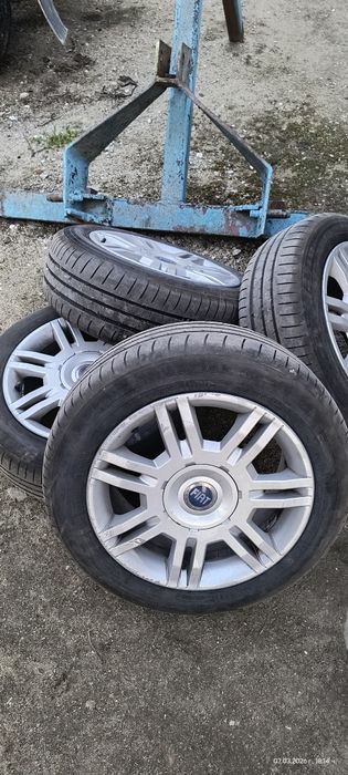Джанти с гуми за Фиат