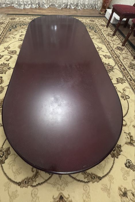 Стол для гостиной