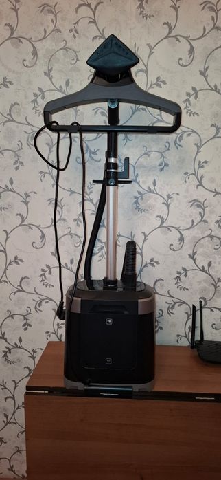 Продам паровой утюг Tefal