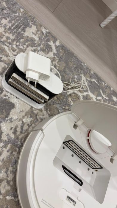 робот пылесос от XIAOMI Mi Robot Vacuum