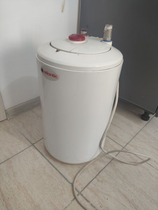 Бойлер 15литр 20 000тг торг есть