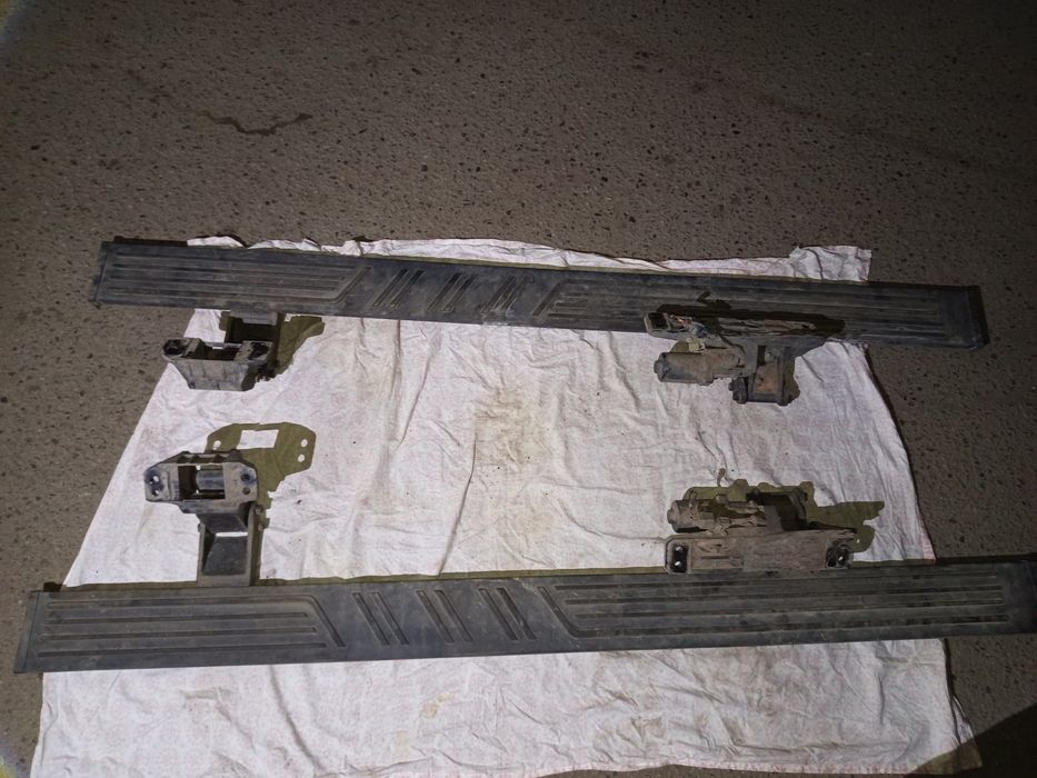 Tank подножки с электро приводом