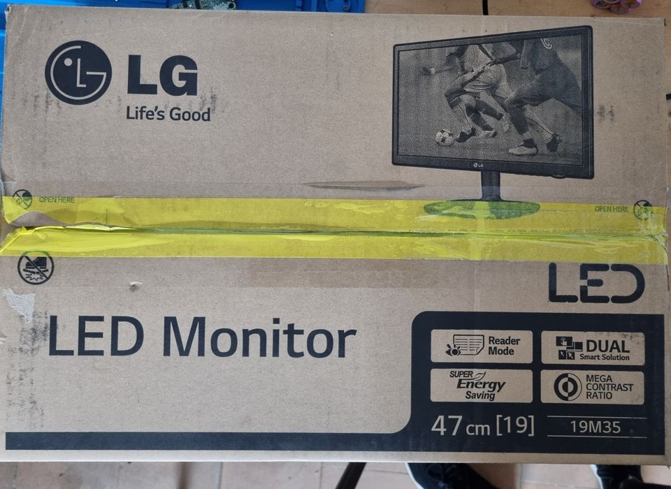 Монитор  Led LG 19