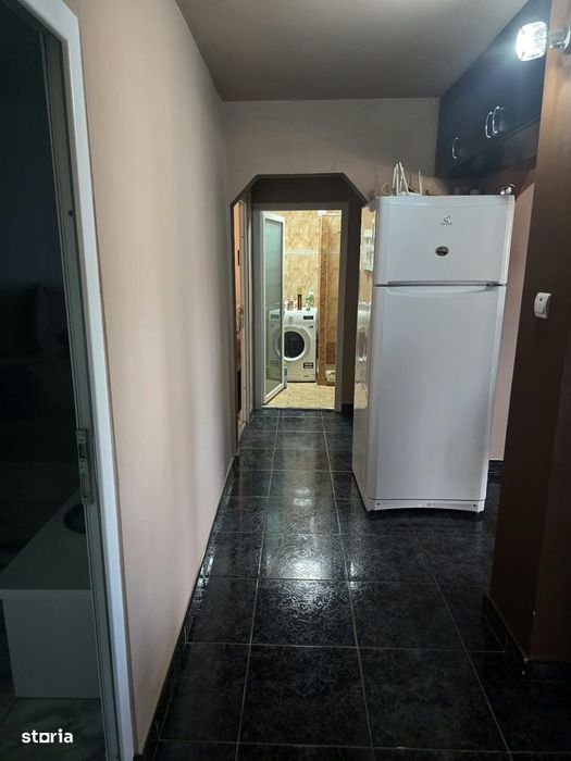 Apartament 4 camere, etaj 3/4, Micro 16