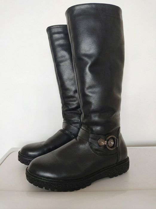 Зимние сапоги (р. 39)