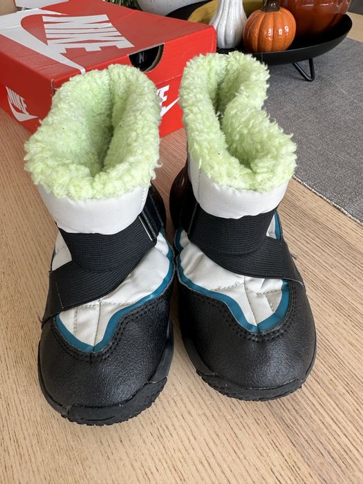 Детски маратонки и ботушки NIKE