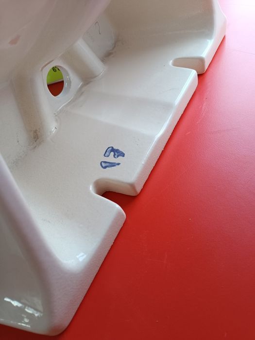 Раковина 60 с креплениями