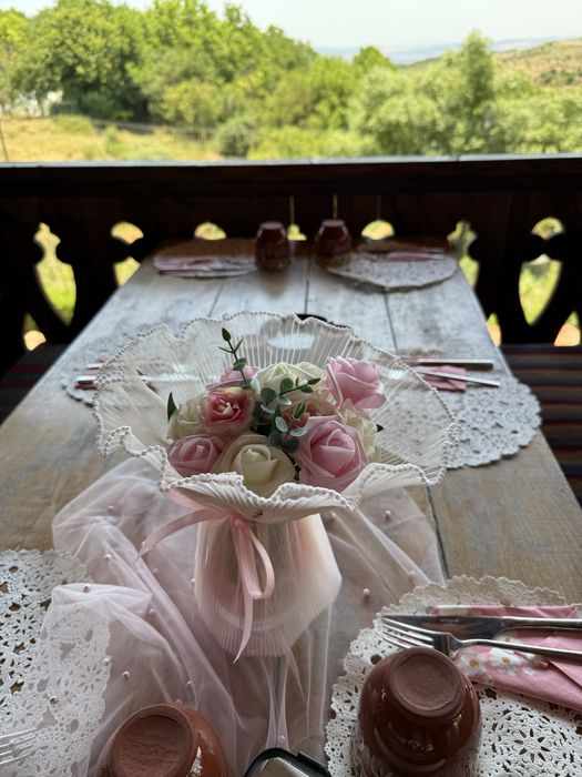 Арка, маса и тишлайфери за маси ПОД НАЕМ