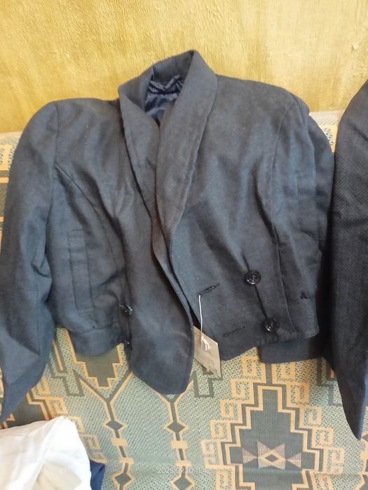 Школьные костюмы и брюки