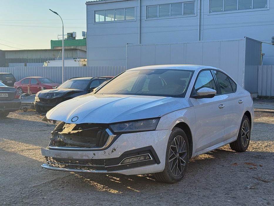 Skoda Octavia 2024 | 1.5 Hybrid | Avariat