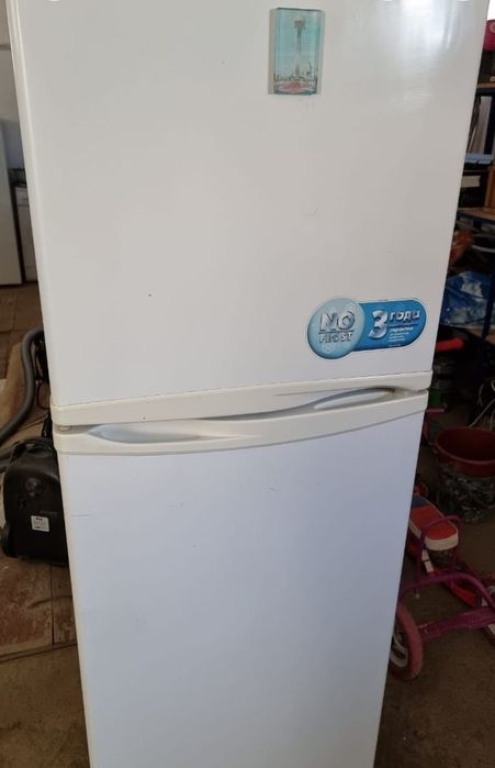 Продам холодильник лджи нофрост