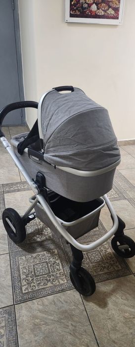 Продам коляску фирмы Nuna