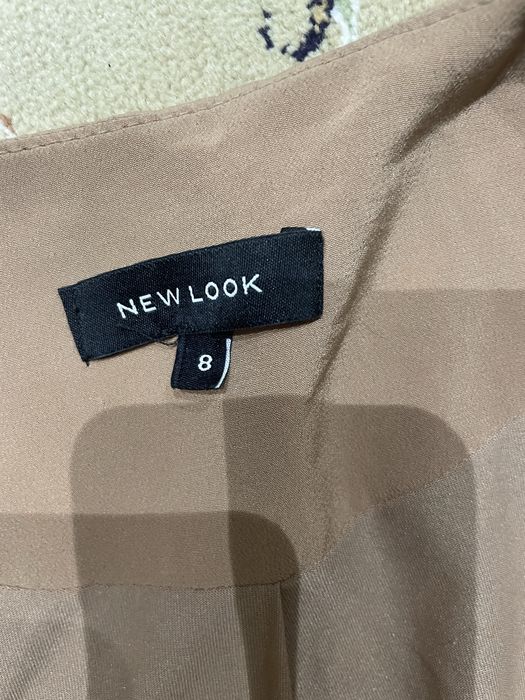 Пиджак, кофта,выросли и поправились.