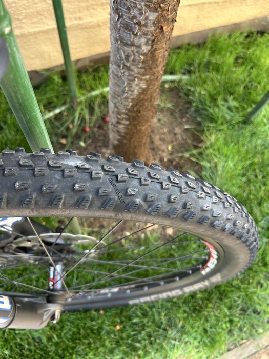 Bicicleta mountain bike full suspension
