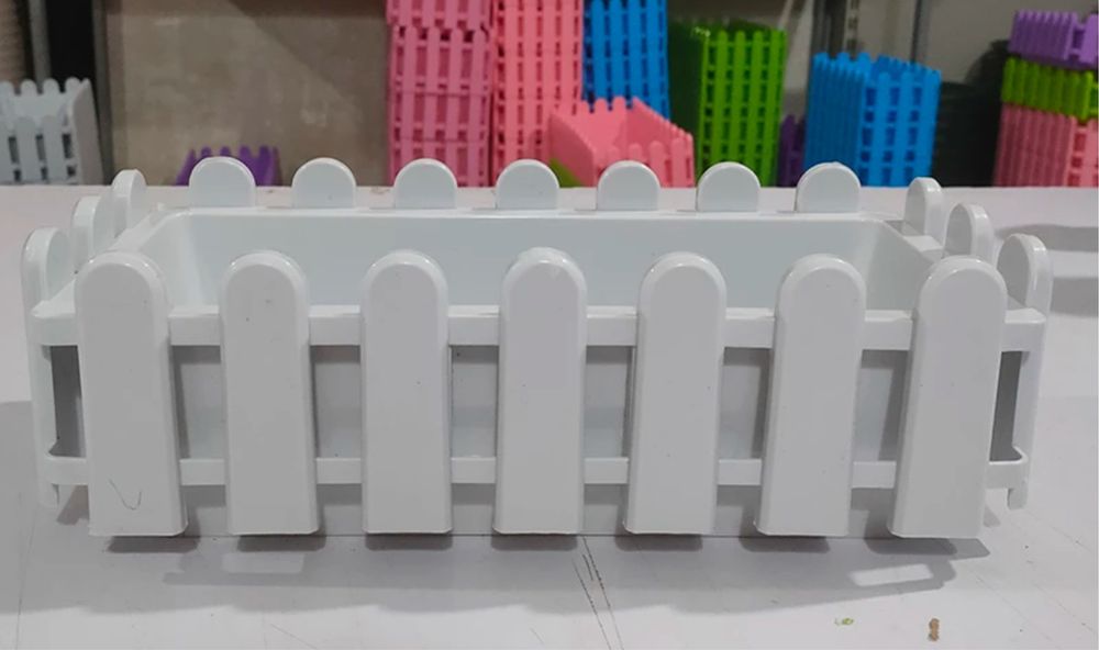 Кашпо заборчик пластик