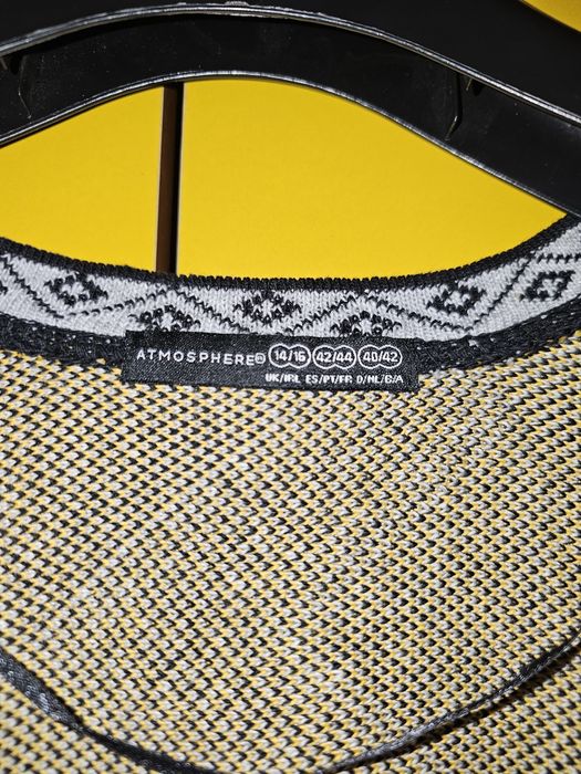 Vand cardigan nou cu eticheta măsură L