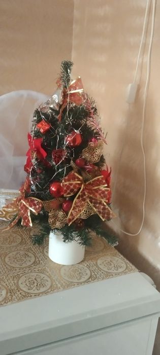Продам елку настольную