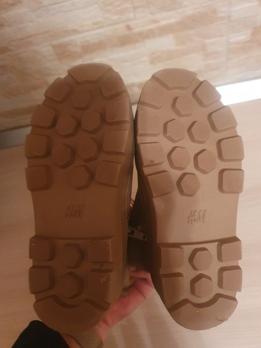 Cizmulițe fetite crem
