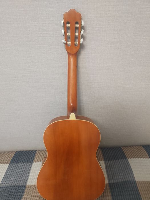 Гитара акустическая