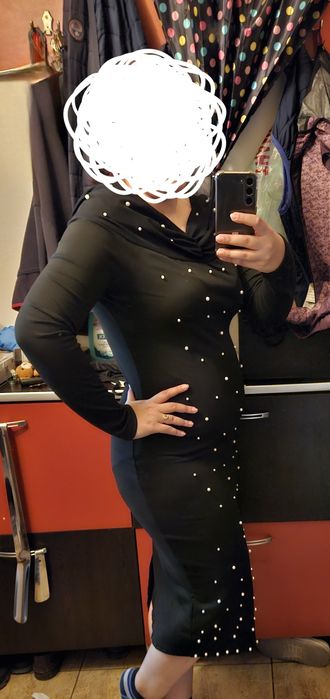 Rochie neagra cu perle