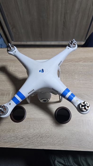 Vând  DJI phantom incompletă, se da asa cum se vede .