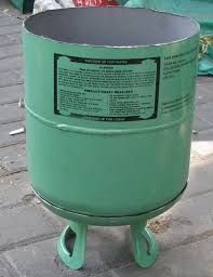 Пустые бочки из под фреона