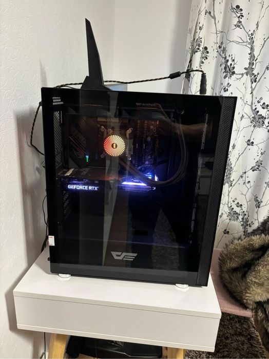 Vând PC cu monitor+volan+pedale+schimbator