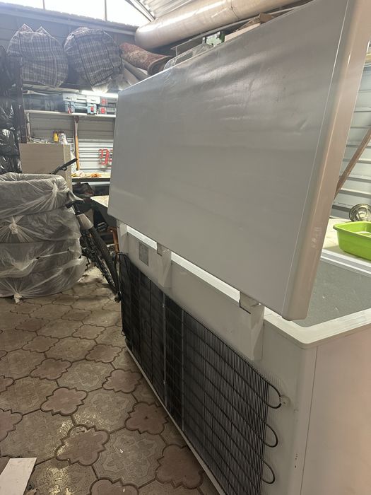 Морозильник Midea большой