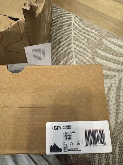 UGG кроссовки размер 43