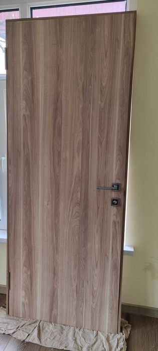 Межкомнатный дверь