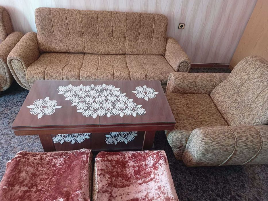 Холова гарнитура+ масичка