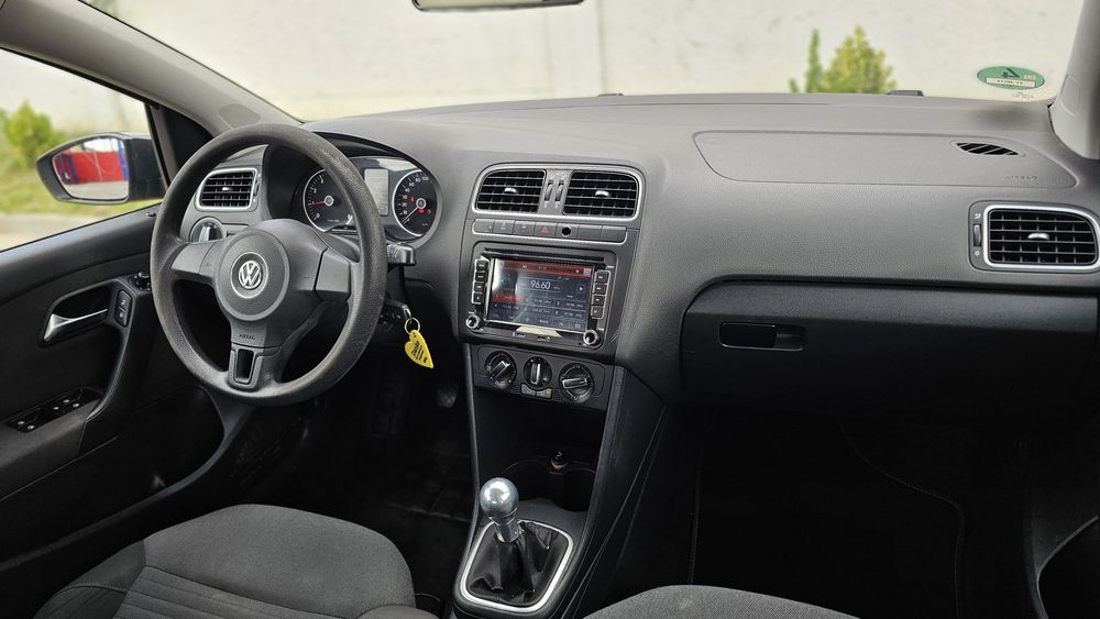 VOLKSWAGEN Polo 2011 — imagine 5