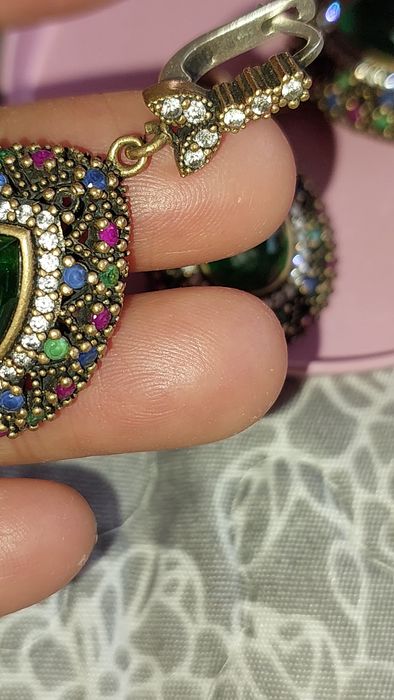 Продаю серебро серьги клоном