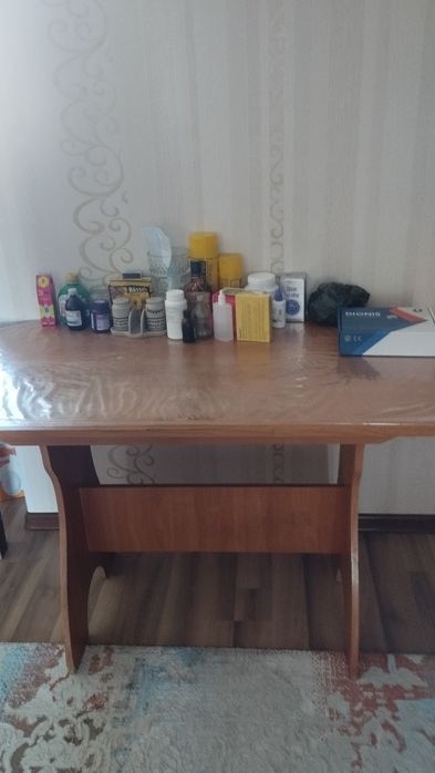 Стол обеденный кухонный