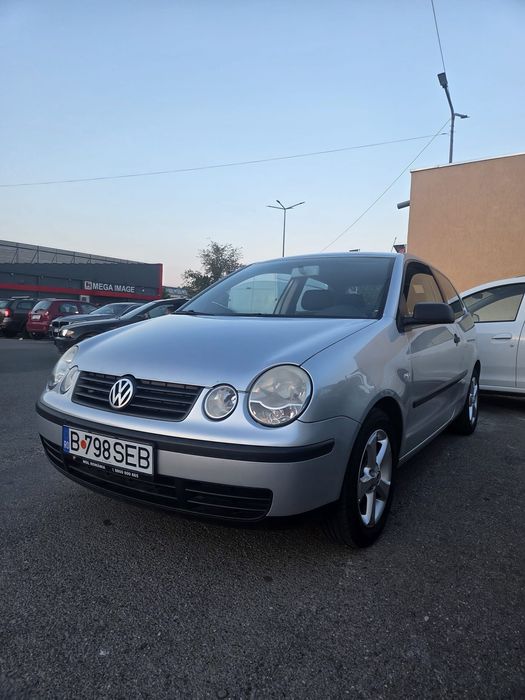 VOLKSWAGEN Polo