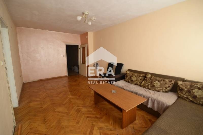 Продава се Тристаен апартамент в Хасково, Дружба 1 - 90 кв.м за 958 €/кв.м - Снимка #3