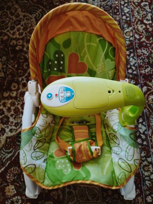 Шезлонг с вибрираща функция