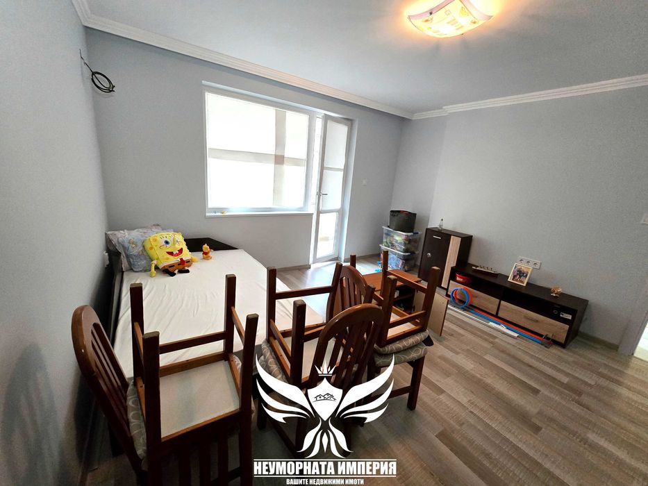 Продавам тристаен апартамент 2ет 120кв в Асеновград, широк център