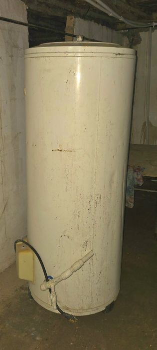 Продам водонагреватель 500л. Электрический 220w (6 kw.t)