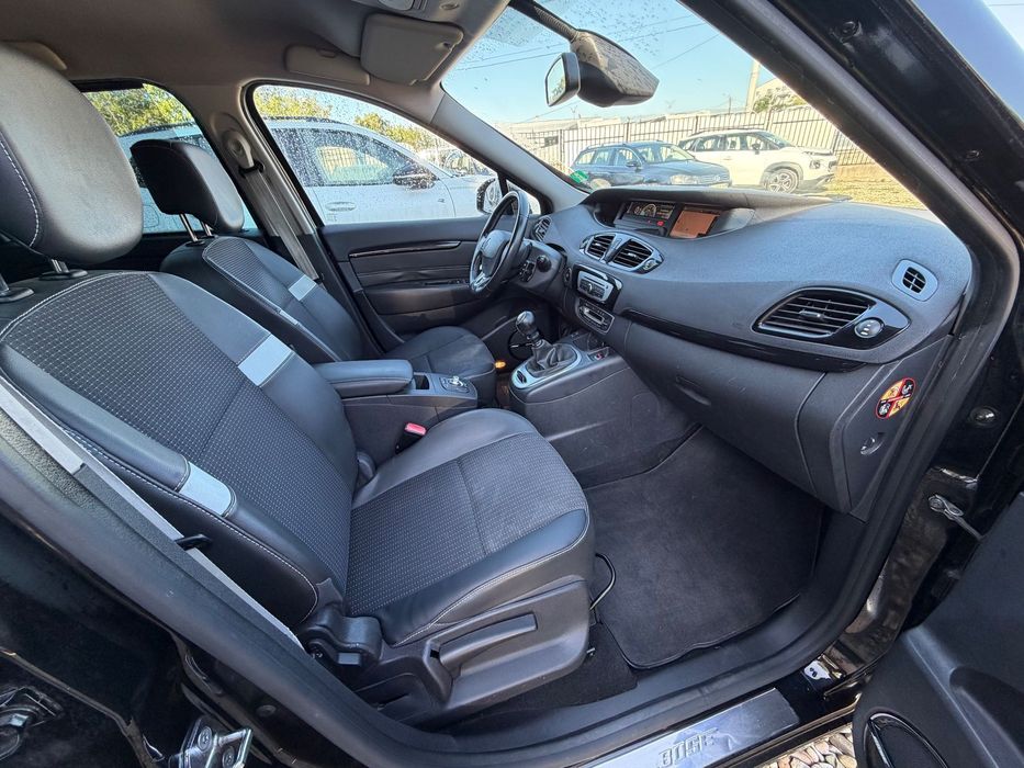 Renault Grand Scenic 2014 diesel, 4.300 € — imagine 5
