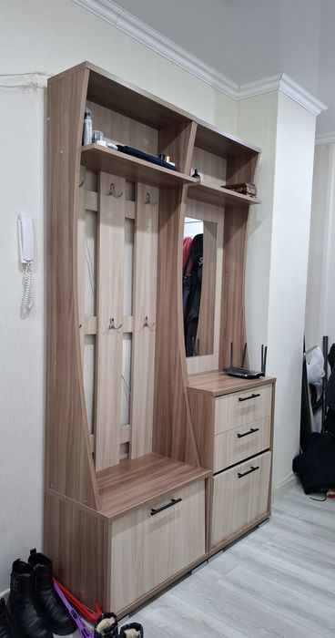 Срочно продам прихожая